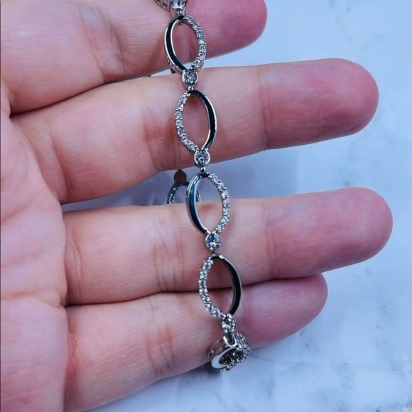 Oval 925 Sterling Silver bangle bracelet - Picture 2 of 6